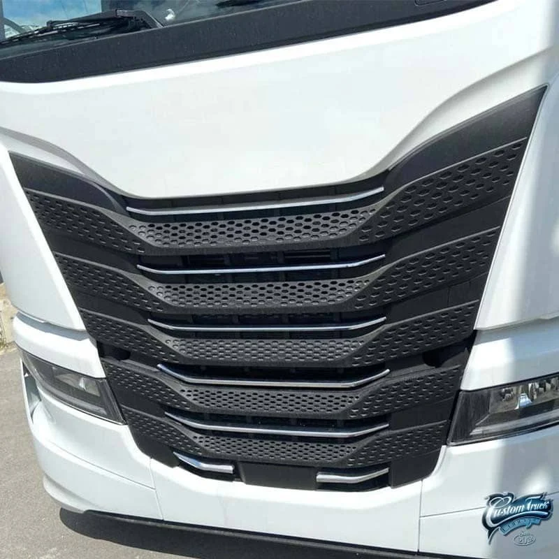 Baguettes inox milieu de grille de calandre Iveco S-Way