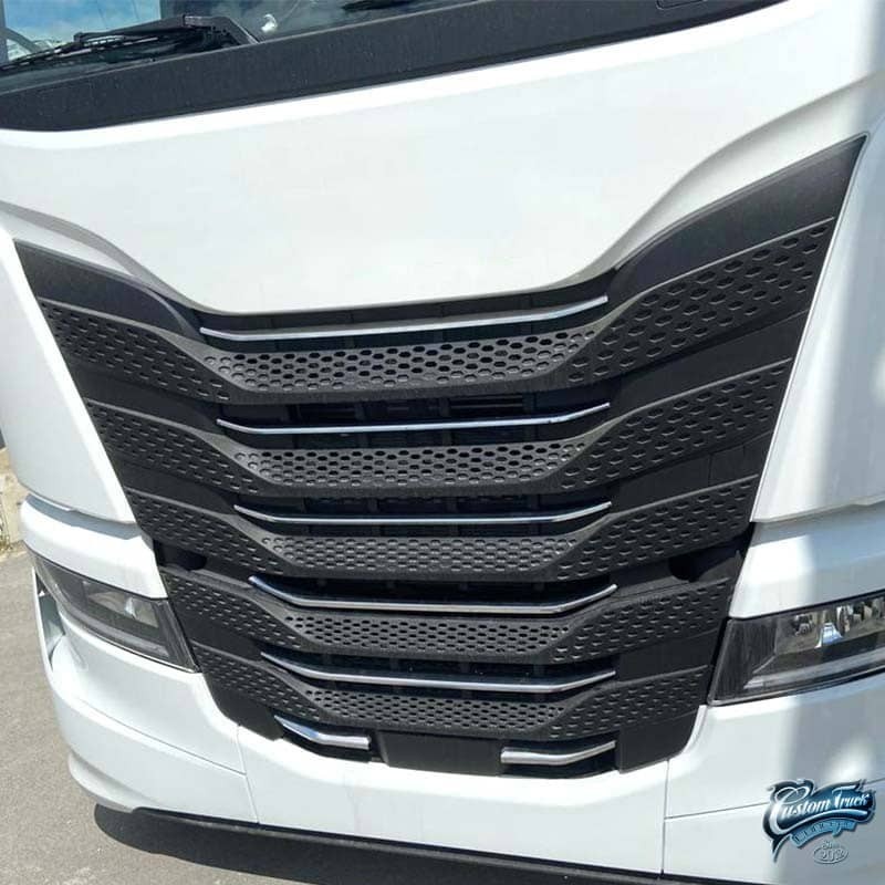 Baguettes inox milieu de grille de calandre Iveco SWay Accessoire