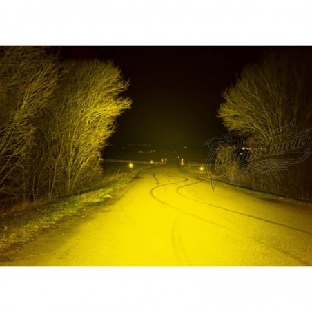 Eclairage sur la route avec le cache orange pour Phare longue portée Ledson Pollux 9