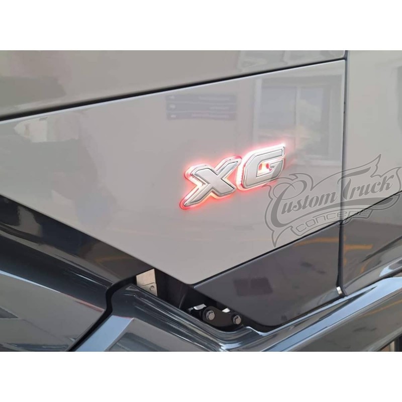 Deux Bases lumineuses pour logo DAF XG LED Orange éclairage compatible au niveau des coffres de la cabine