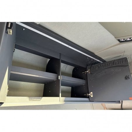 Portes ouvertes du placard Volvo FH5 2021 cabine Globetrotter XL - Accessoire compatible