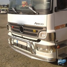 Grille inox de calandre Mercedes Atego vieux modèle photo 2