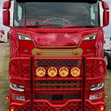 Couvre Grille de calandre pour camion Scania Next Gen avec découpe feux de neige (accessoire compatible)