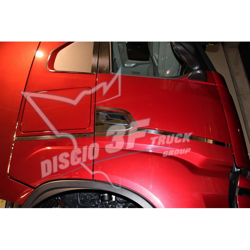HABILLAGES INOX DE CONTOURS DE VITRES IVECO S-WAY HABILLAGES INOX DE CONTOURS DE VITRES IVECO S-WAY