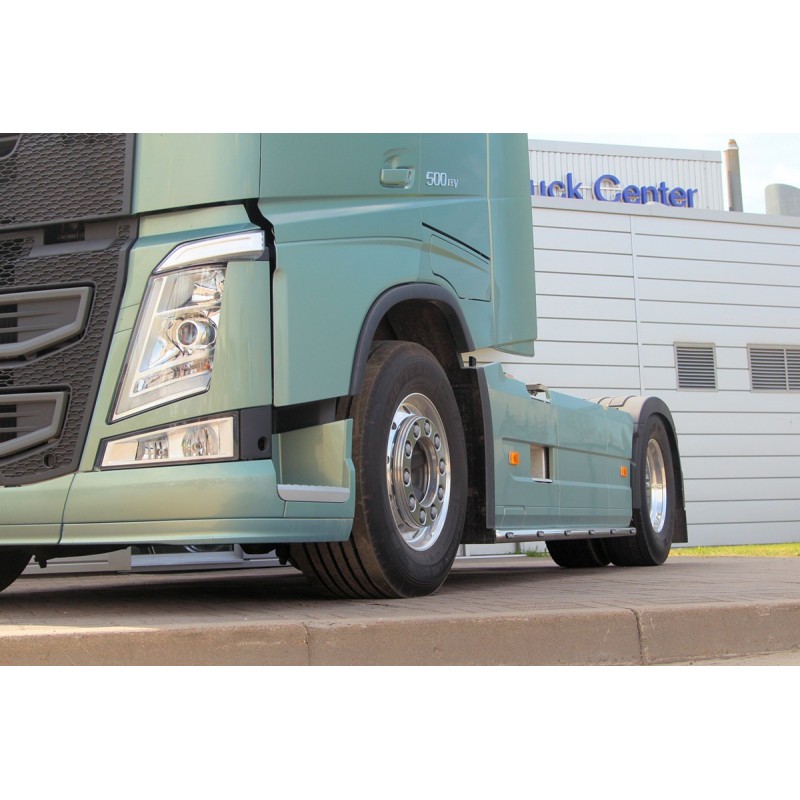 RAMPES INOX SOUS CARENAGE VOLVO FH4 3800MM EURO6 AVEC LEDS RAMPES INOX SOUS CARENAGE VOLVO FH4 3800MM EURO6 AVEC LEDS