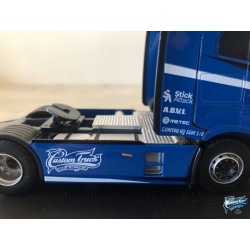 Maquettes Camions Iveco S-Way, vue sur le carénage du Poids Lourd bleu