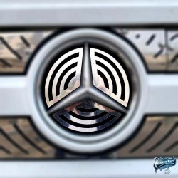 Intérieur de logo Mercedes Axor en inox chromé