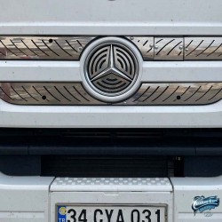 Intérieur de logo Mercedes Axor en inox chromé