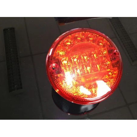 FEU ARRIERE HAMBURGER LEDS ANTI-BROUILLARD ROND