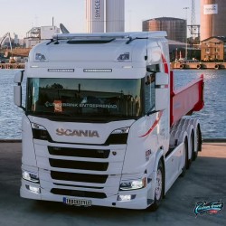 Visière lisse Scania NTG avec Barres Vision X XPL Halo 21 pouces 75W