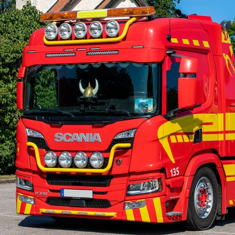 Visière Scania NTG 230x35cm et 2 Barres Vision X 21 pouces 75W