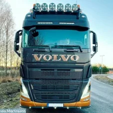 Visière Volvo FH5 FH4 FMX et FM avec 2 Barres Lazer Linear 18 Elite 126W et feux de position