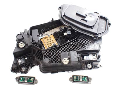 Montage 4 Kit conversion Feux de jour Blanc / Orange / Flash pour Volvo 2021 Aero / FH5 / FM5 - Compatible