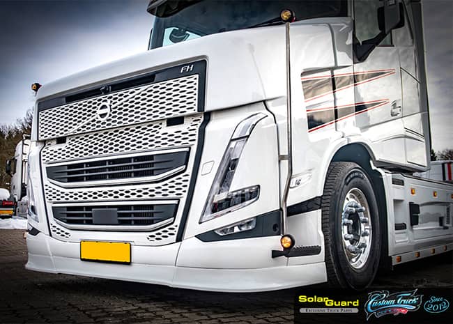 Spoiler 12,5cm poids lourd Volvo FH Aero Plug and Play pour 5 Feux / 2 Feux / Lisse