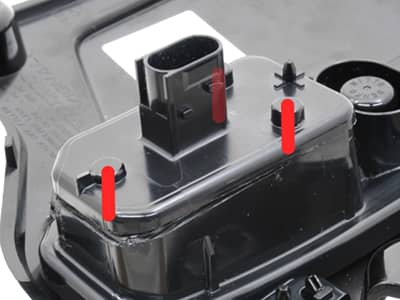 Montage du kit conversion LED pour feux hauts Volvo 2024 photo 2